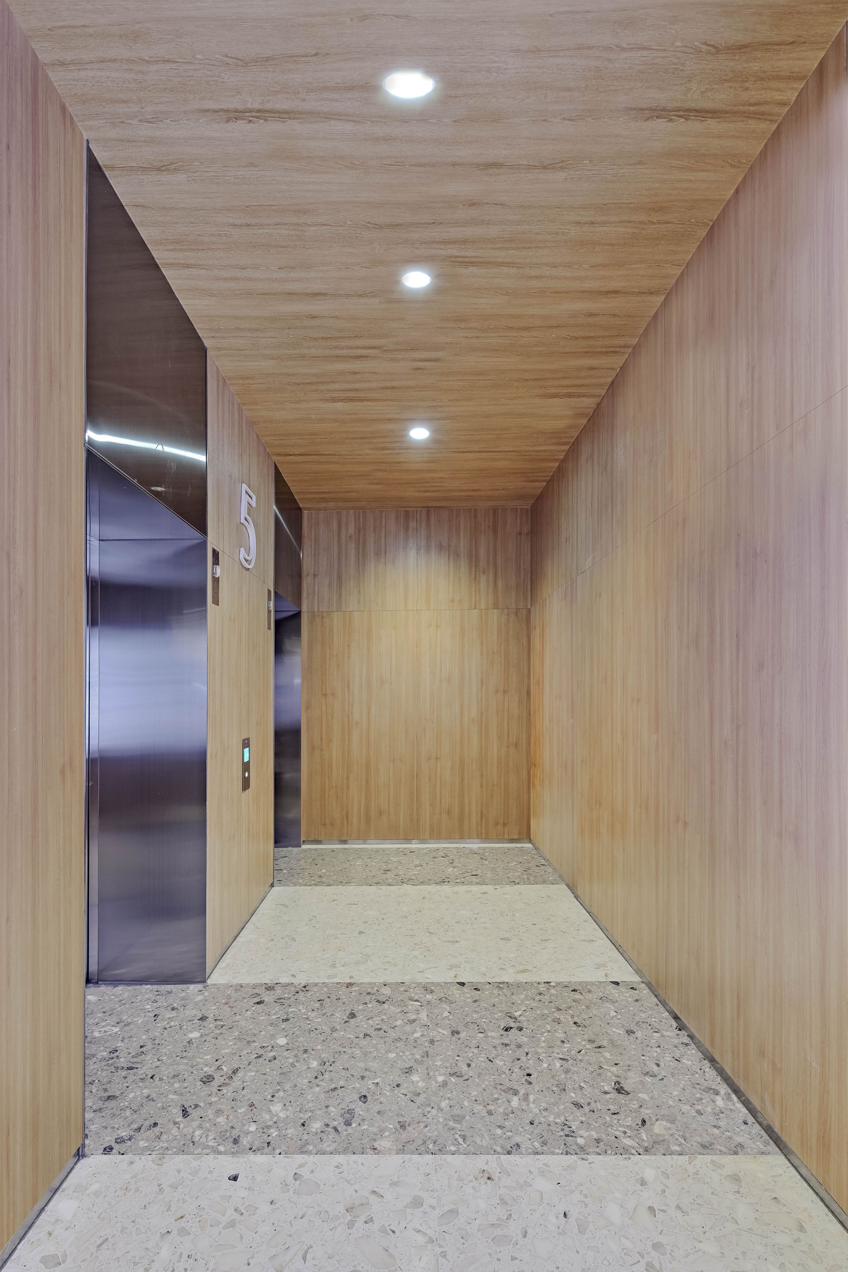 Paradise Walk Beijing Chang'An - CLOU architects
