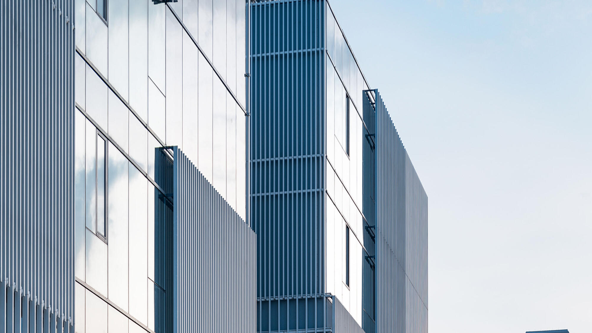 community retail centre, glass curtain wall, aluminium grille facade, hangzhou, vanke xiaoshan, clou architects