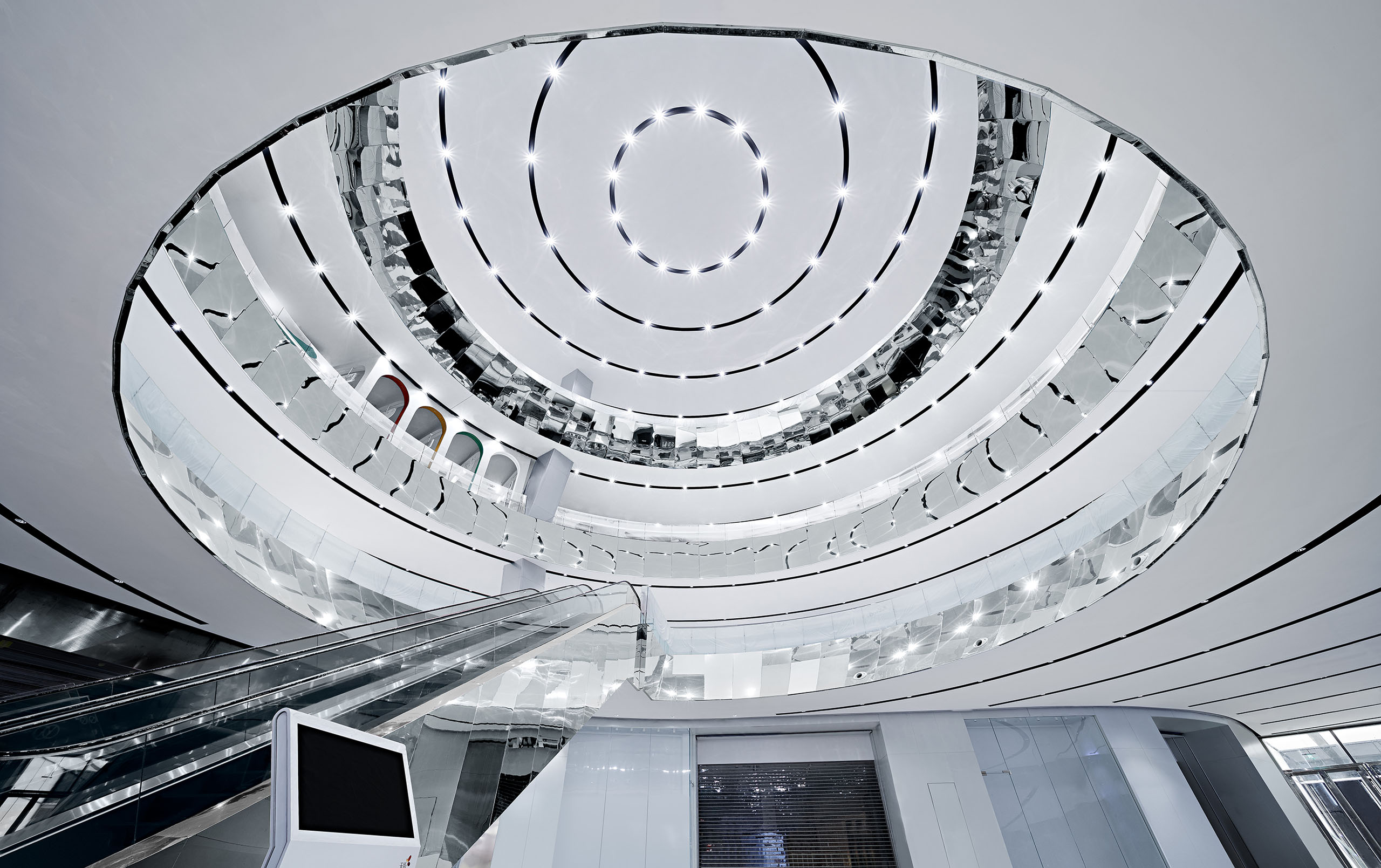 Paradise Walk Wuhan Jiangchen - CLOU architects
