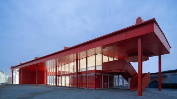 Thumbnail for Hongmeng Car Showroom